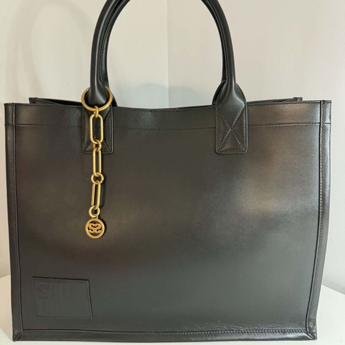 Sandro bag like new, black handbag