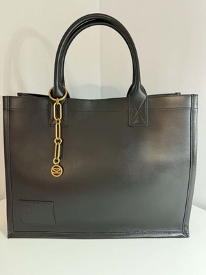 Sandro bag like new, black handbag