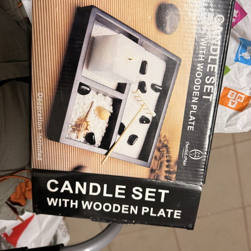 Candle set with wooden plate