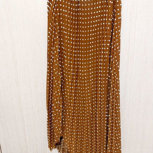 Zara midi pleated skirt brown polka dot - 10,00 - Vendora.cy Zara midi pleated skirt brown polka dot - 10,00 - Vendora.cy