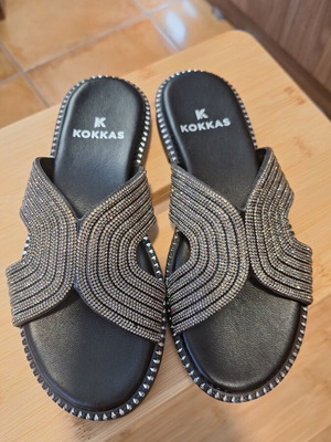 Kokka Sandals size 38 new with silver stones and studs