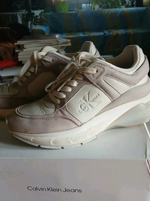 Calvin Klein Jeans sneakers like new, size 41, beige