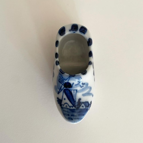 Delft shoe like new, collectible porcelain