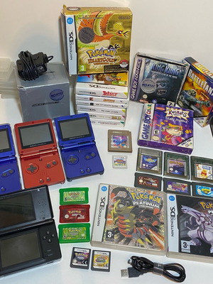 Nintendo Gameboy и DS конзоли и игри употребявани пакет