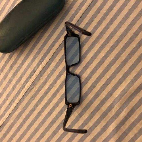 Glasses frame used with myopia lenses, blue and silver