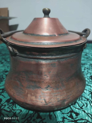 Copper Mastrapas used with bronze handle and lid