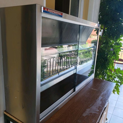 Glass and plate holder like new