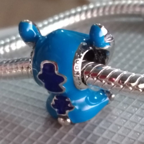 Pandora Stitch Charm like new, blue