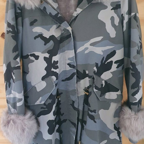 Women's grey army style coat new with lining and removable fur