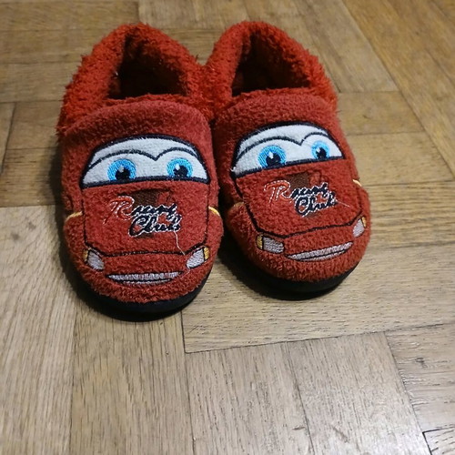 Slippers size 29 used, red, very good condition