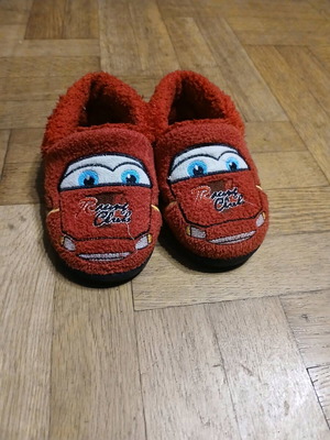 Slippers size 29 used, red, very good condition