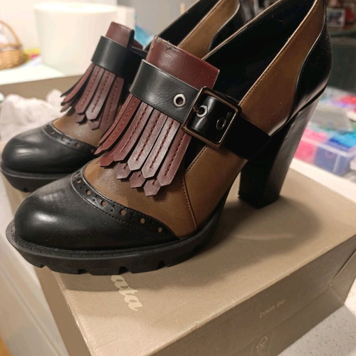 Pumps size 40 like new