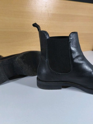 Winter ankle boots black size 38 like new