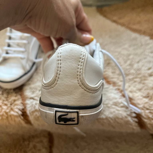 Lacoste kids sports sneakers used, size 28, black and white
