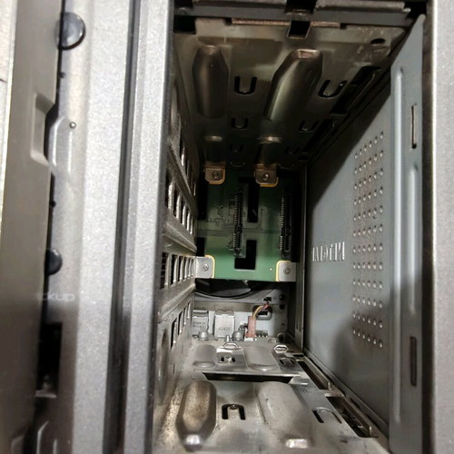 NetGear ReadyNAS Model RND-2B used, 2 HDD bays, Gigabit Ethernet