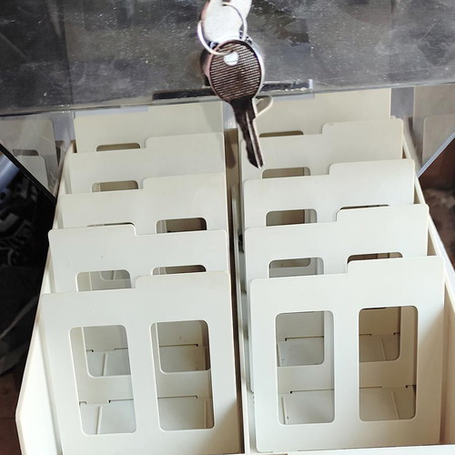 Floppy disk case used for 50 floppy discs 3.5 inches with lock