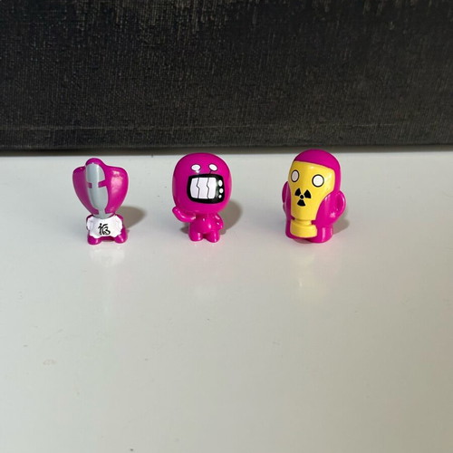 Go-Go’s Crazy Bones magenta mini figures like new