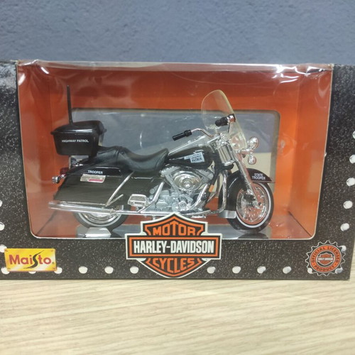 Harley Davidson Oklahoma State Highway Patrol Trooper 1/18 scale model