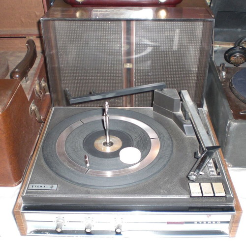 Siera turntable from the 70s used with two speakers