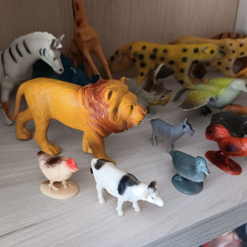 Plastic wild animal toys used, lot