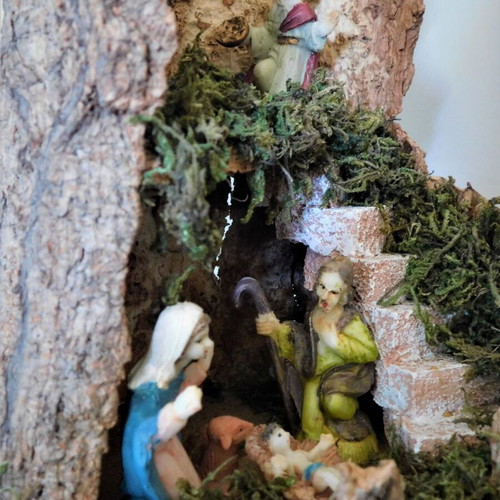 Nativity scene used with domed glass cover Christmas decoration