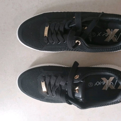 Mexx Fashion flatform sneakers size 38 like new, black