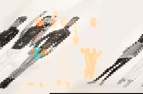 3 κούκλες Action Man