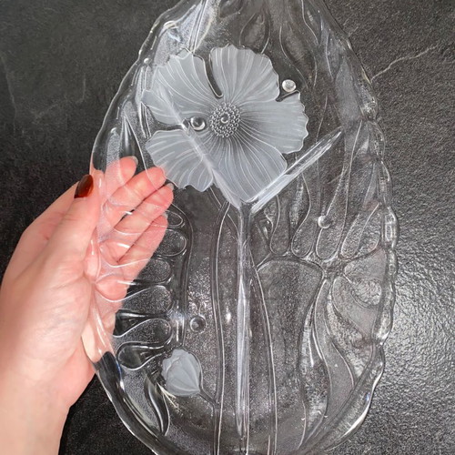 Serving platter for nuts new, 35 centimeters long