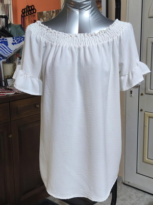 White off-shoulder blouse like new, size M-L