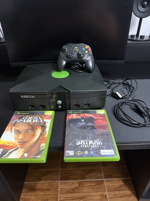 Original Xbox PAL κονσόλα μεταχειρισμένη με χειριστήριο και 2 κλασικά παιχνίδια