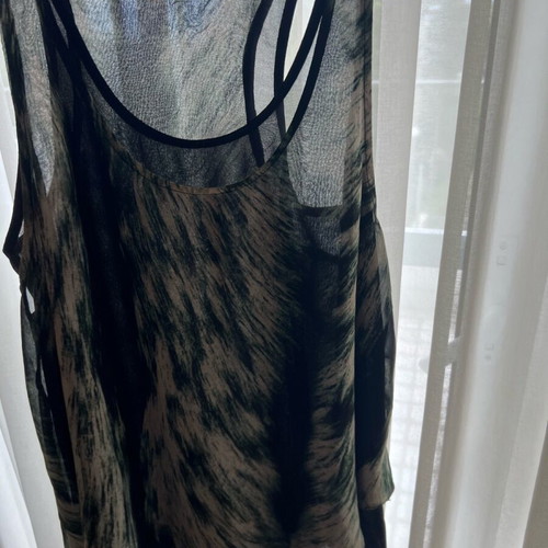 Sweewe Paris asymmetrical sleeveless top like new, black animal print