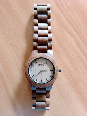 BGG Wooden Quartz Watch like new, functional