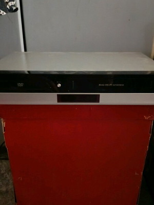 LG DVD & VCR player used, 2008 model, needs repair, no remote