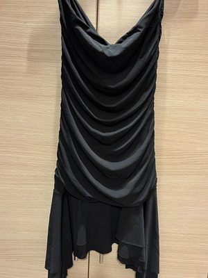 Little black dress μεταχειρισμένο, στράπλες ασύμμετρο με σούρες