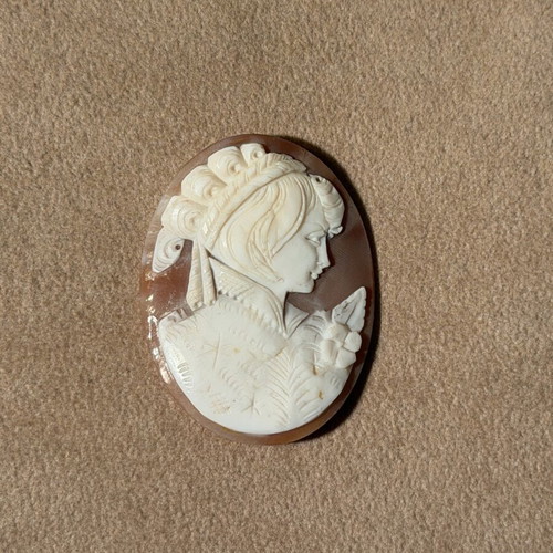 Cameo old genuine large like new with very beautiful craftsmanship