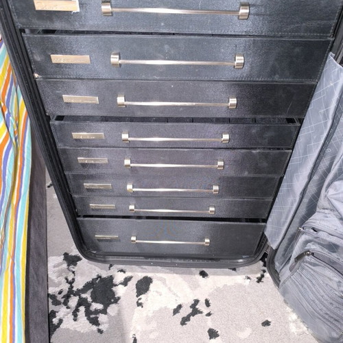 Professional makeup case used, large size with wheels and clips