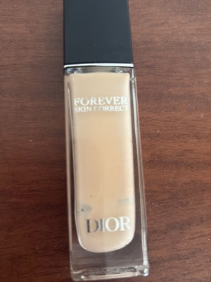 Consealer Dior μεταχειρισμένο, μόνο συσκευασία