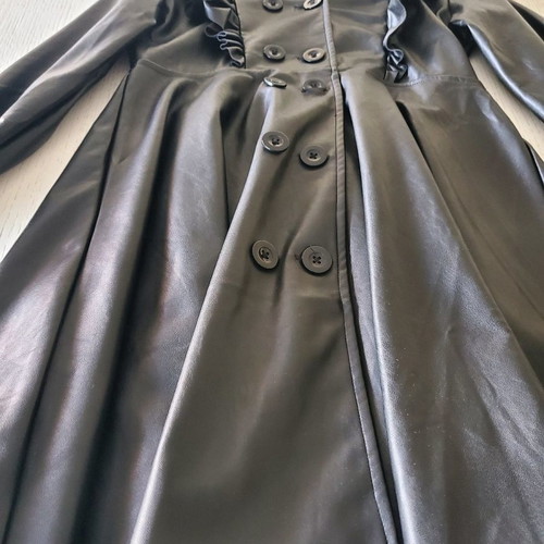Yoyo black dress-coat like new for 12-13 years old
