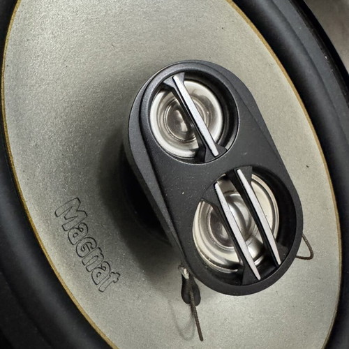 Magnat Oval Car Speakers 6x9 like new