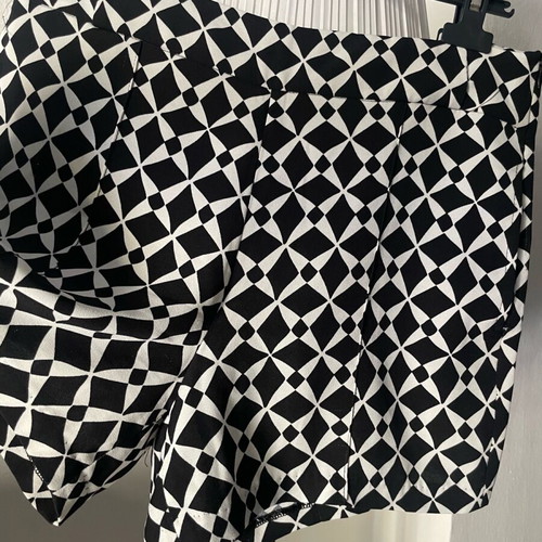 Shorts like new, size M / 38 / 10, with hidden zipper