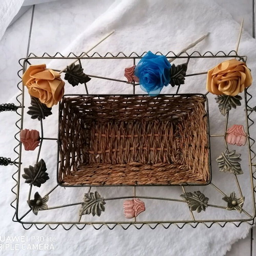 Decorative basket like new