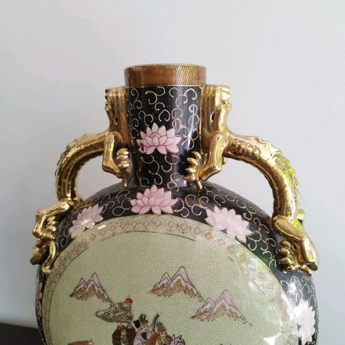 Large Chinese Satsuma vase like new