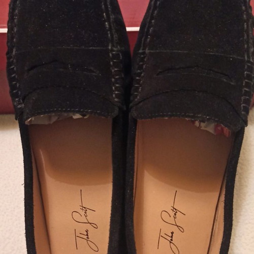 John Scott handmade women's leather moccasins like new, size 41, black