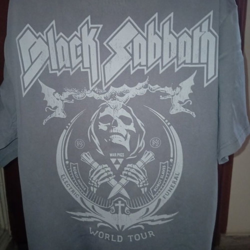 Pull & Bear Black Sabbath T-shirt size XS new, grey
