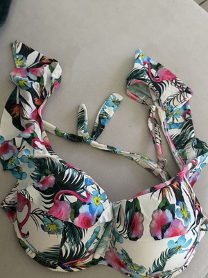 Bikini bra size 46 like new, multicolor
