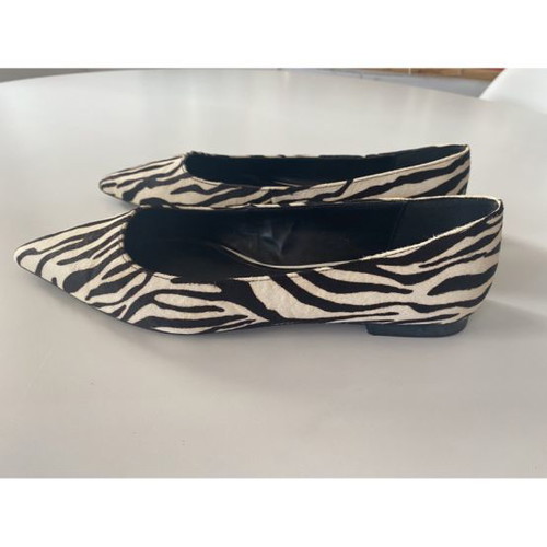 Mango flats used with zebra print, size 38