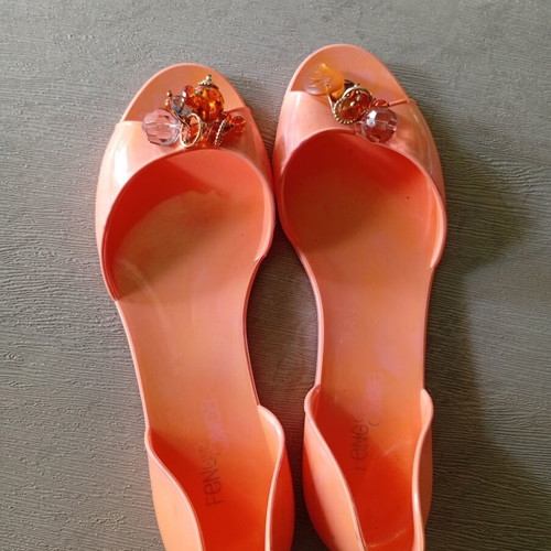 Flat sandals size 40, like new, orange