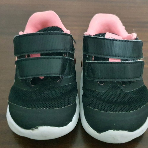 Nike παιδικά αθλητικά παπούτσια μεταχειρισμένα, νούμερο 19.5, μαύρο και ροζ