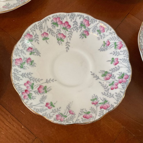 Royal Albert tea set 1940, like new, 12-piece bone china