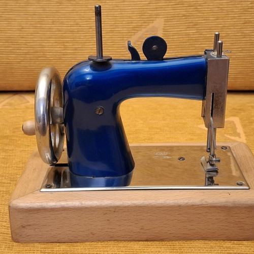 Casige Vintage Children's Sewing Machine Used, Germany 1940-1950